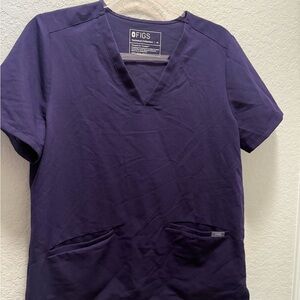 Figs Women's Short Sleeve V-Neck Top in Deep Purple Size M